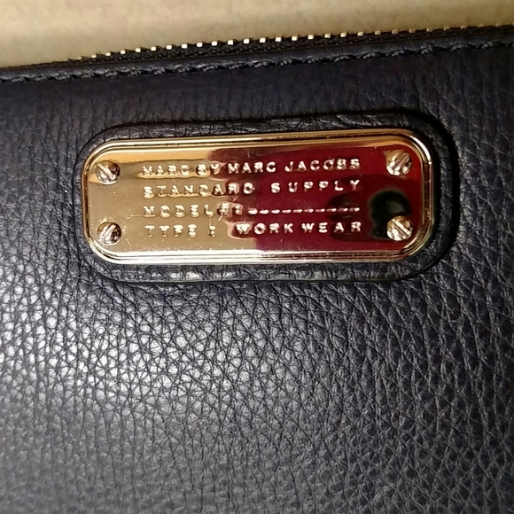 Marc by Marc Jacobs Wallet - Picture 2 of 6